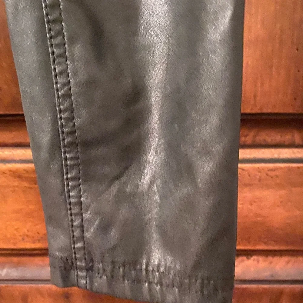 ❤️Hue X-Small Faux Leather Leggings - Picture 11 of 16